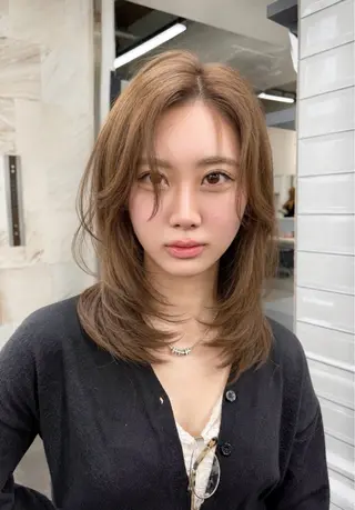 セミロング votan lilleyのヘアスタイル