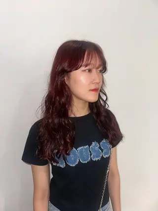 ロング カラー 塩澤 榛奈のヘアスタイル