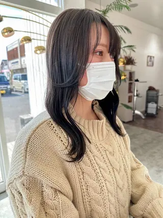 セミロング カラー Loire SYURIのヘアスタイル