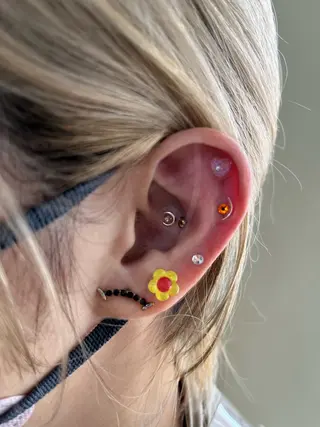 ハイトーンカラー🩵 耳ツボジュエリー👂のその他イメージ