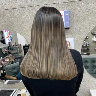 セミロング カラー Lull1人美容室 バレイヤージュのヘアスタイル