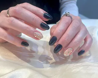 ネイル 友田 晴香のネイルデザイン