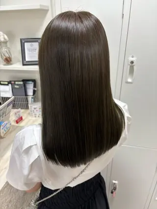 カラー いとう なぎのヘアスタイル