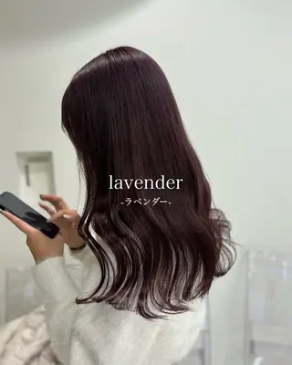 ロング カラー 🩵色落ち可愛い 寒色カラー🩵のヘアスタイル