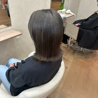 ミディアム カラー 砂野 真璃奈のヘアスタイル