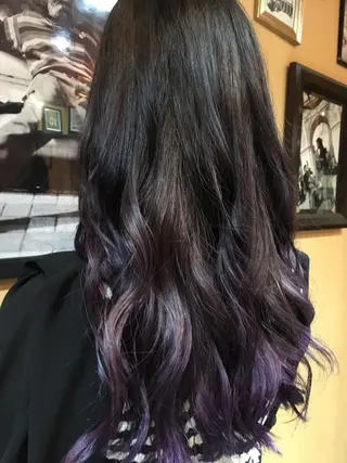 ロング カラー ヨシダ アズサのヘアスタイル