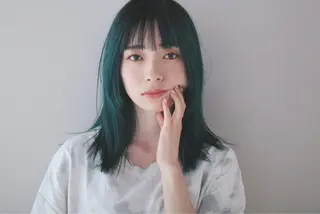 セミロング カラー ooit 【オーイット】のヘアスタイル