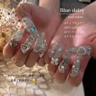 ロング Blue daisy 栄本店のネイルデザイン