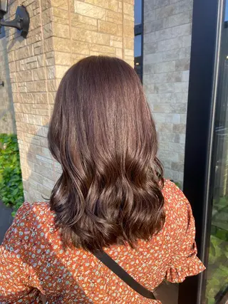 ミディアム カラー 小林 亜紀のヘアスタイル