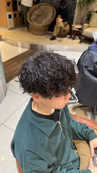 ショート カラー パーマ ヘアアレンジ メンズ 新宿のパーマ職人/ メンズパーマ/石見のヘアスタイル