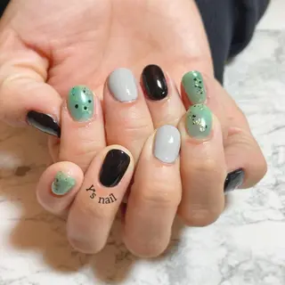 ネイル 手書きが得意🖌️ Y’s  nailのネイルデザイン