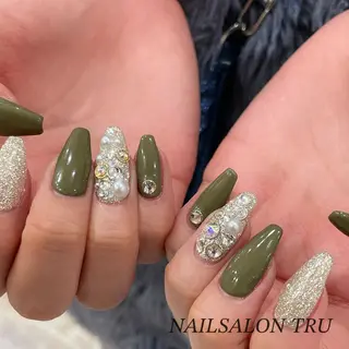 ネイル 𝐼𝑁𝑂𝑈𝐸 𝑀𝐼𝐴のネイルデザイン