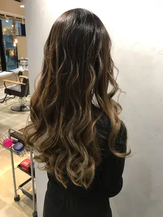 ロング カラー 江畑 匠 新宿三丁目 徒歩30秒⭐️のヘアスタイル