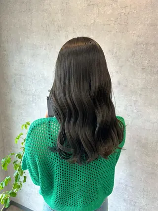 セミロング カラー mau tomokaのヘアスタイル