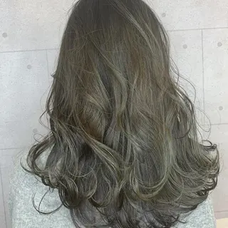 ロング カラー 韓国レイヤーカット/ ダブルカラーのヘアスタイル