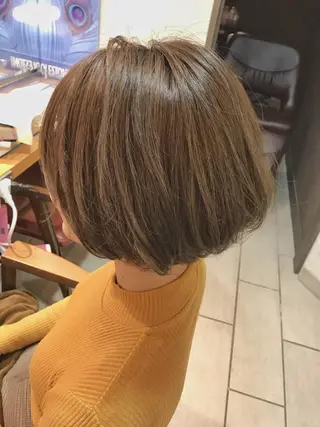 ミディアム カラー 🪐脱白髪染め 🪐松尾菜々美のヘアスタイル