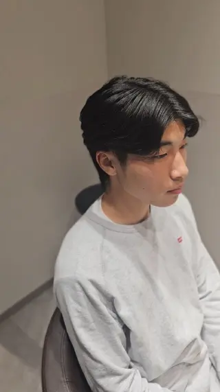 ショート メンズ 縮毛矯正をしている人 のためのカラーのヘアスタイル