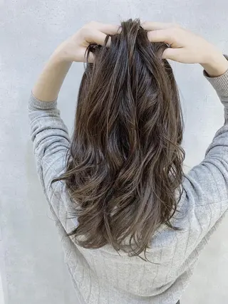 セミロング カラー MOU namba ムウナンバのヘアスタイル