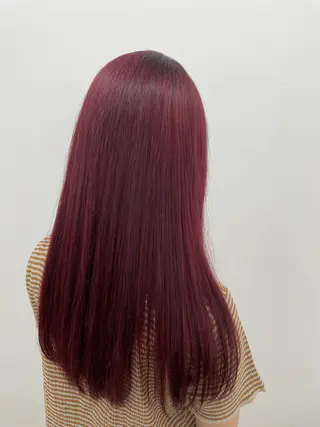 ロング カラー 💕透明感赤味カラー ぱっつんボブ🩷のヘアスタイル