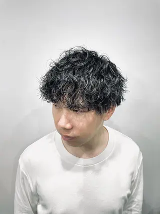 ミディアム パーマ メンズ 💈メンズパーマ💈 ナカザワ リョウのヘアスタイル