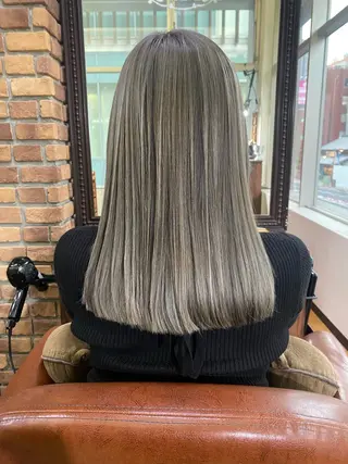 ロング カラー Hair design DOLCE所属・DOLCE尾亦 花織のヘアスタイル