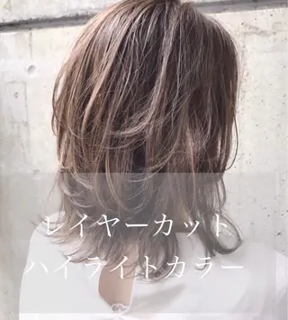 ミディアム カラー AKI アキのヘアスタイル