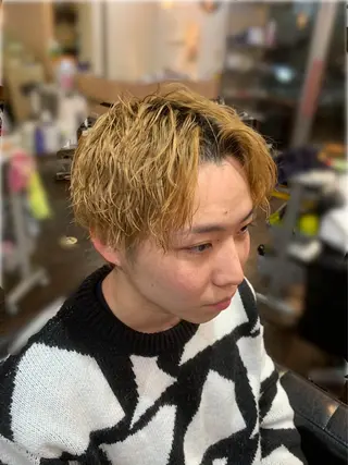 ショート パーマ メンズ 西尾 太郎のヘアスタイル