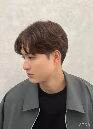 メンズ フェザーパーマ浦和 スパイキーショートのヘアスタイル