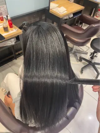 髪質改善 💠 韓国風うる艶/シオリのヘアスタイル