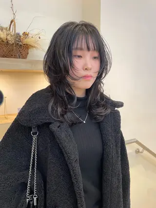 セミロング パーマ apish パーマ/夏琳🌻のヘアスタイル