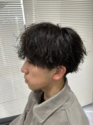 ショート パーマ メンズ ユウ🪄 パーマ指名No1のヘアスタイル