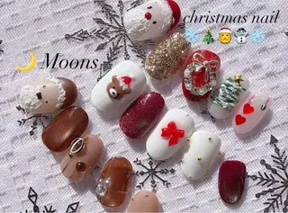 ネイル Moons nail 💅✨のネイルデザイン
