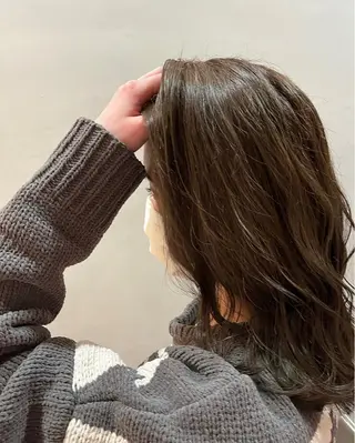 ミディアム カラー 仲村 夏希のヘアスタイル