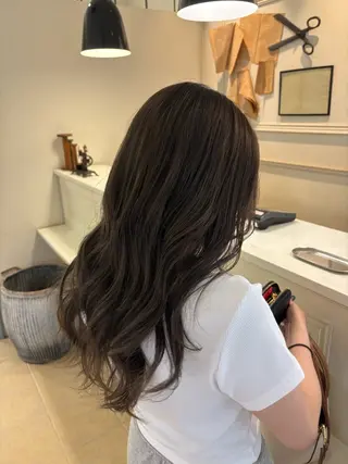 ロング ✨艶髪／透明感カラー ミユ💜のヘアスタイル