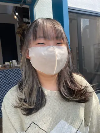 セミロング カラー 赤みゼロ 🤎柔ベージュのヘアスタイル