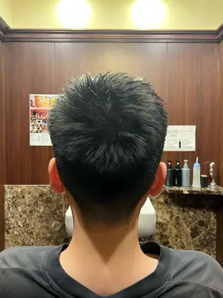 ショート 秋山 琳太のヘアスタイル