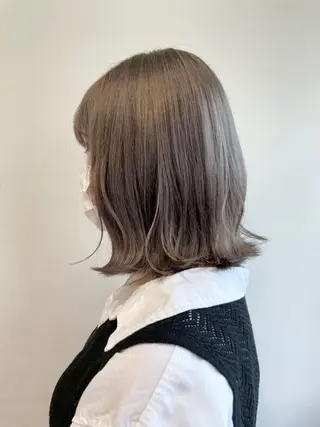 ショート カラー 岩戸 新のヘアスタイル