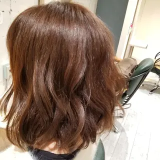 ミディアム カラー SAKURA (サクラ)のヘアスタイル