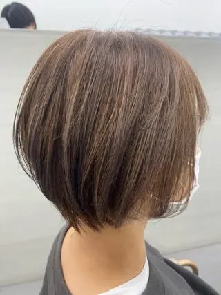 ショート カラー 小岸 竜のヘアスタイル