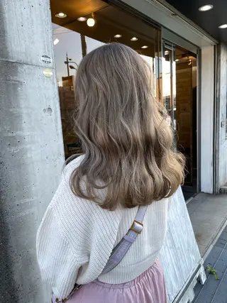 セミロング カラー シモダ クルミのヘアスタイル