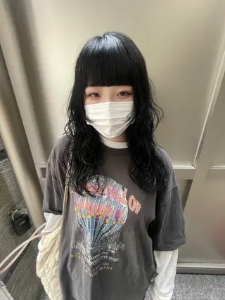 ロング パーマ satsuki 暖色・ブラウンカラーのヘアスタイル