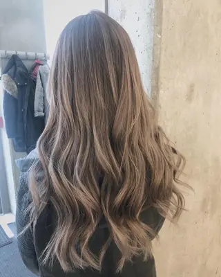 ロング カラー ハイトーン×髪質改善 KENTAのヘアスタイル