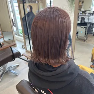 ミディアム 綿貫 美雪のヘアスタイル