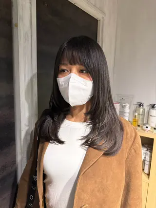 セミロング カラー NANAMI🩵 大人可愛い韓国ヘアのヘアスタイル