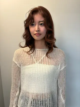 セミロング カラー パーマ 蛭町 遥香のヘアスタイル