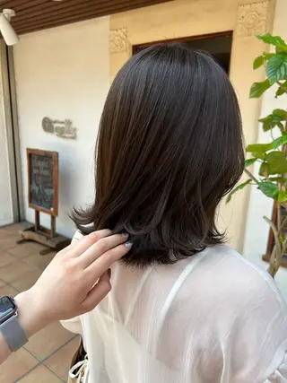ミディアム カラー putri 川邉 優花のヘアスタイル