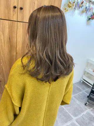 ミディアム カラー 柏韓国ヘア 白石芽衣のヘアスタイル