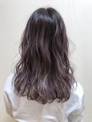 セミロング カラー ケアブリーチ 坪井佑樹のヘアスタイル
