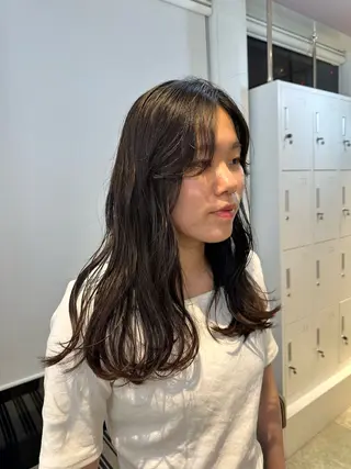 セミロング パーマ さとう あやかのヘアスタイル