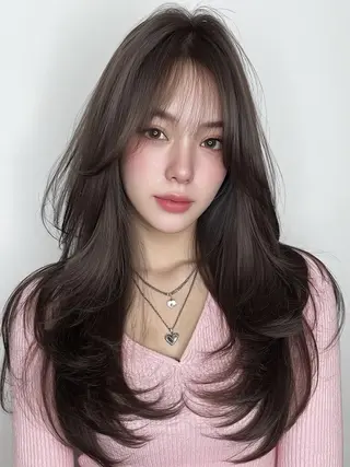 カラー ロング 🎀韓国レイヤー YURINA🎀のヘアスタイル